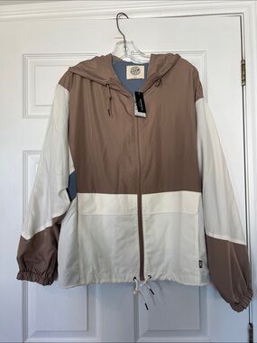 Unisex - Colorblock Hooded Utility Jacket in Taupe & Cream